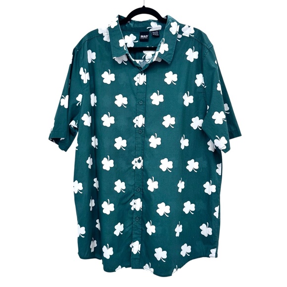 MAD ENGINE GREEN W WHITE SHAMROCKS SHORT SLEEVE BUTTON DOWN ST PATRICKS SHIRT - Picture 5 of 9